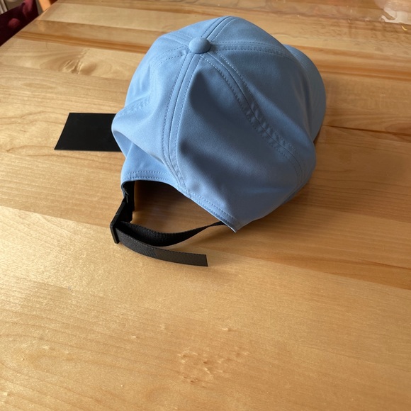 Arcteryx Small bird hat - Picture 4 of 8